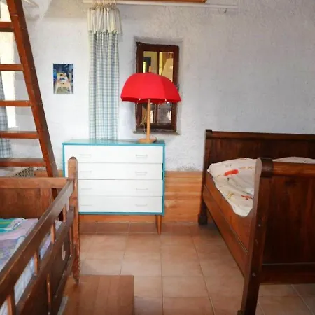 De 2 Chambres Avec Piscine Partagee Et Terrasse Amenagee A *